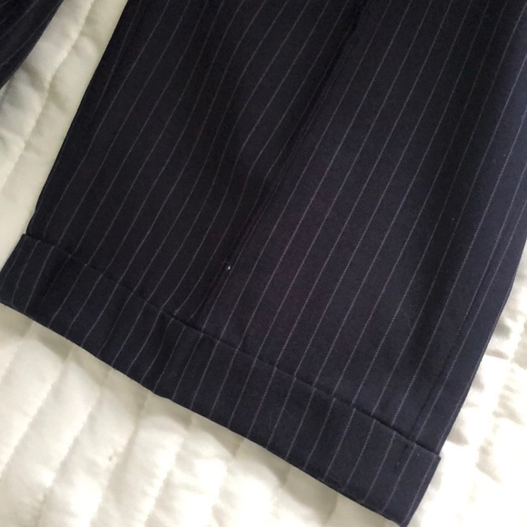 Suit - Picture 5 of 6